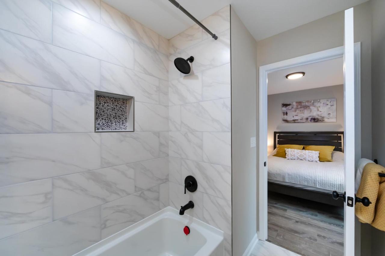 Brandnew Spacious 4 Bedroom House Minutes To Uptown ชาร์ล็อต ภายนอก รูปภาพ